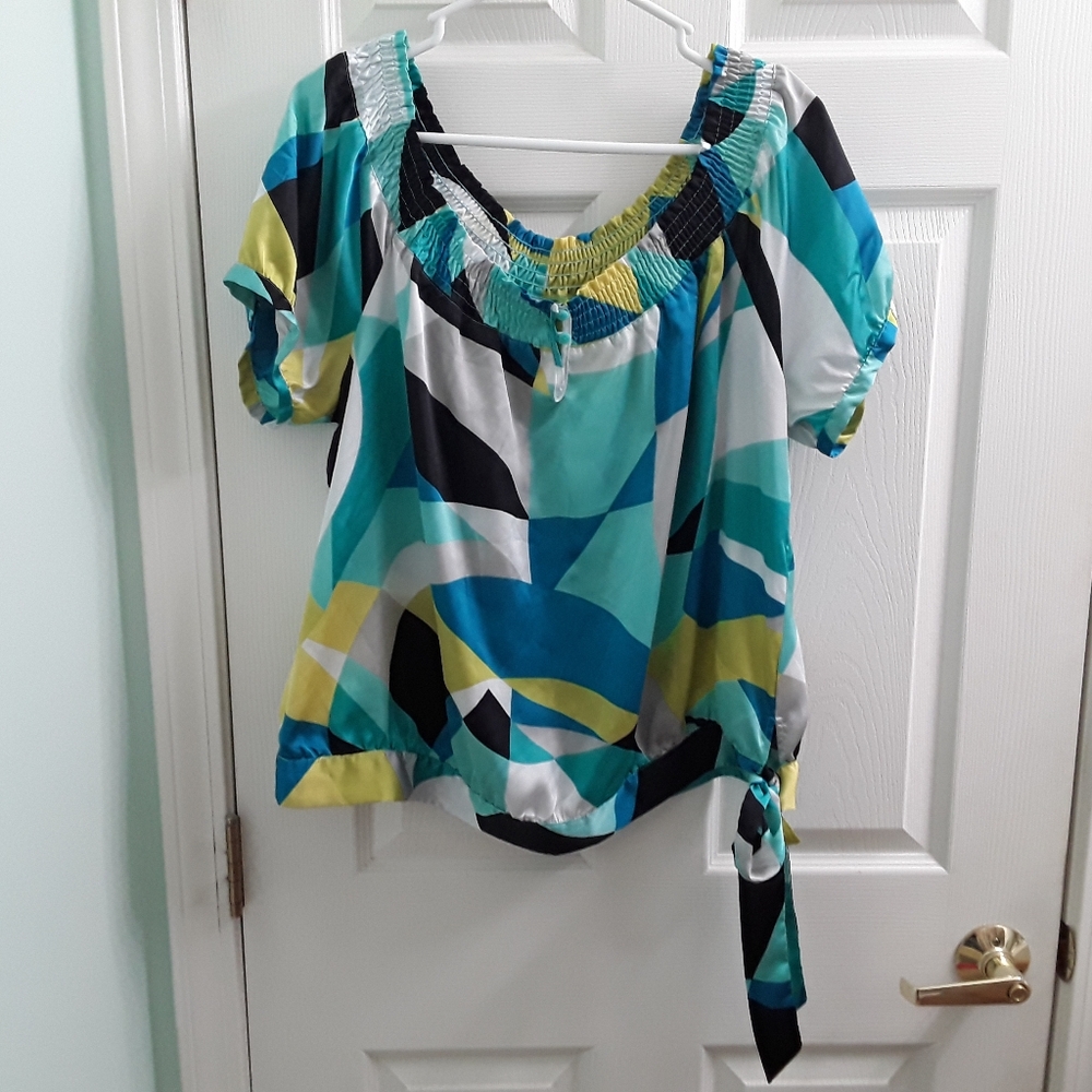 Worthington Off The Shoulder Geometric Top